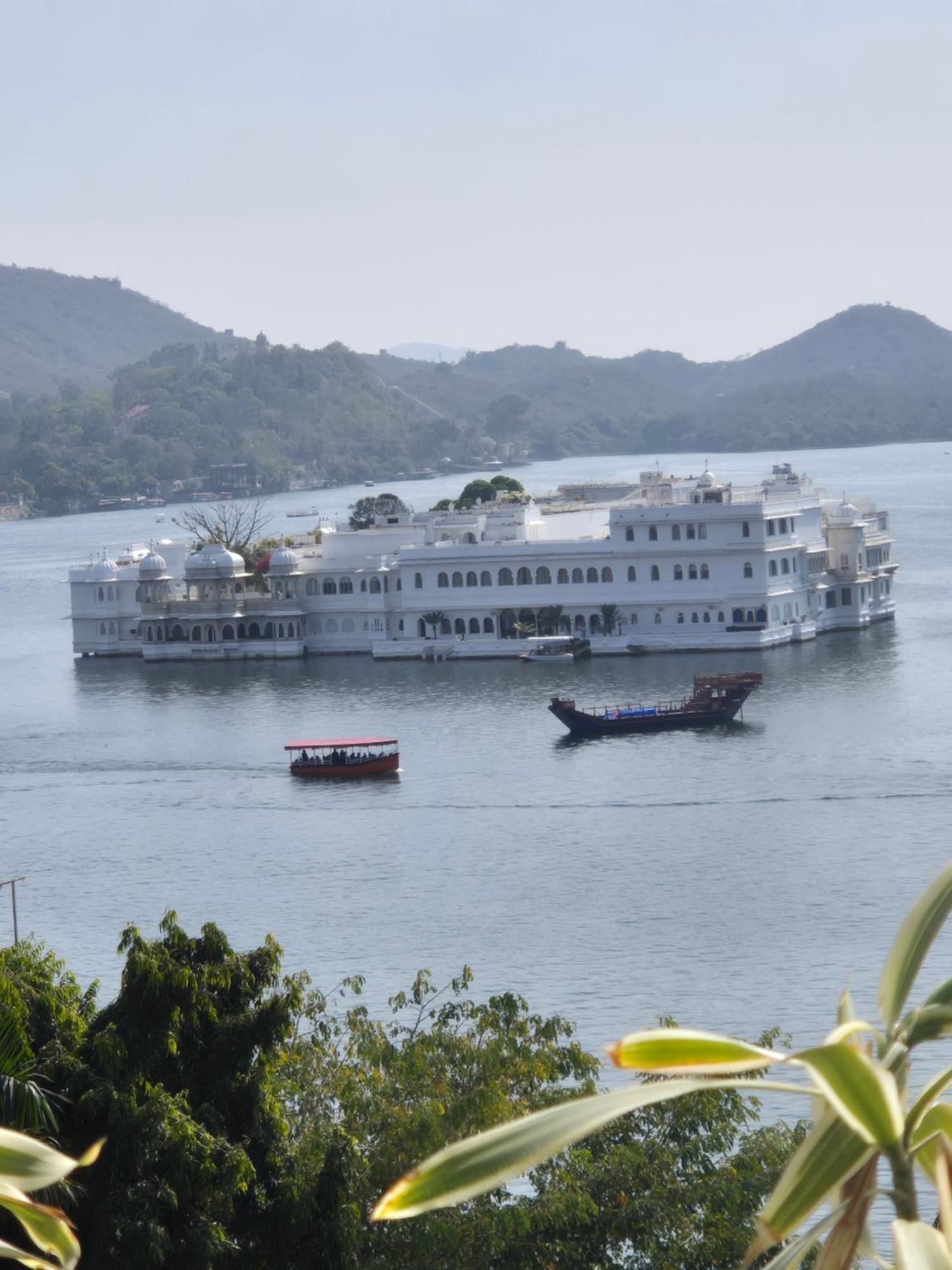 Hotel Lake Star Udaipur Exterior foto